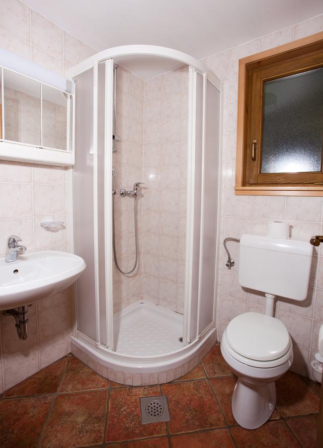 Bungalovi Camping Sobec Hotel Lesce  Eksteriør billede